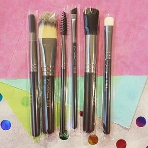 NEW MAC brush set of 6
